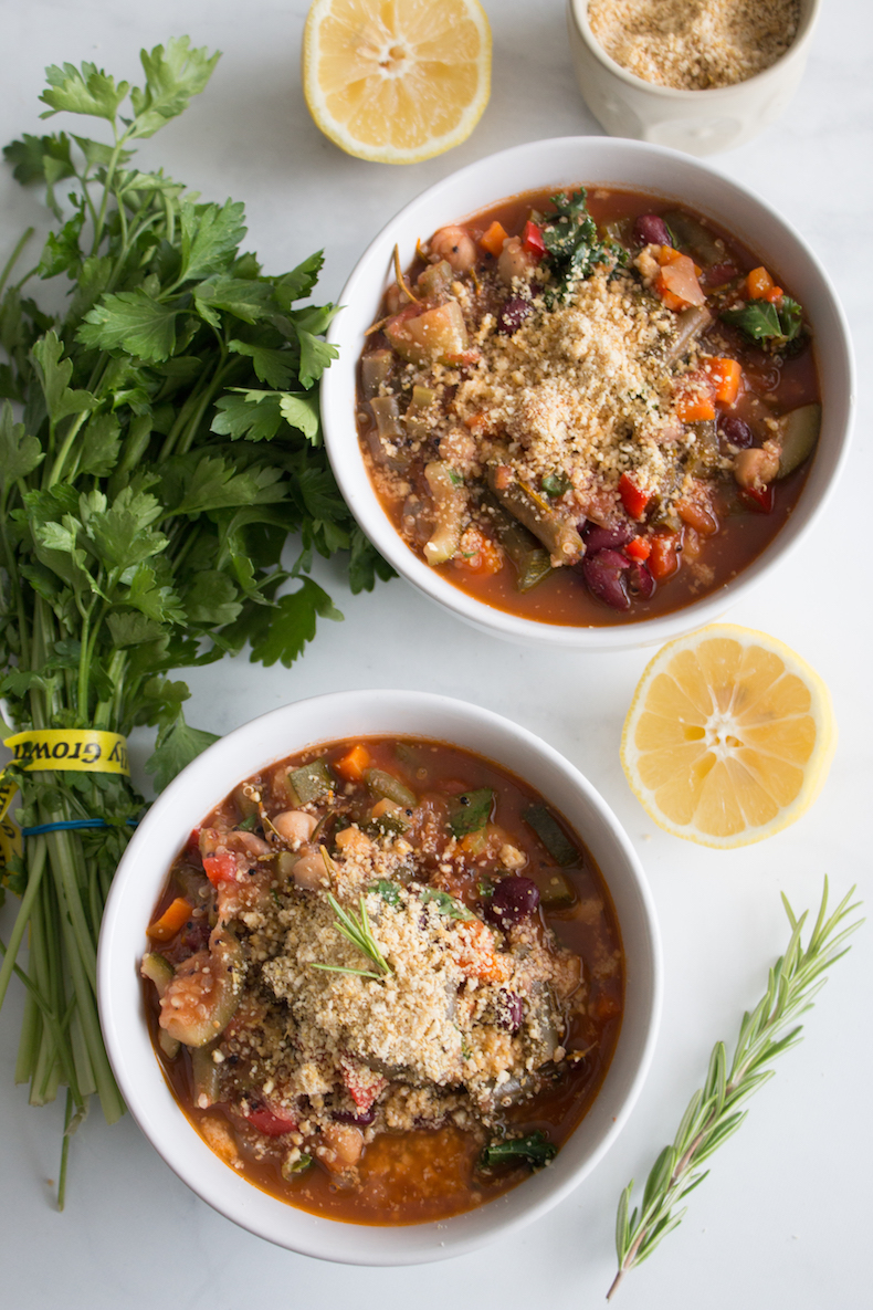 Vegan Minestrone Kale Soup 